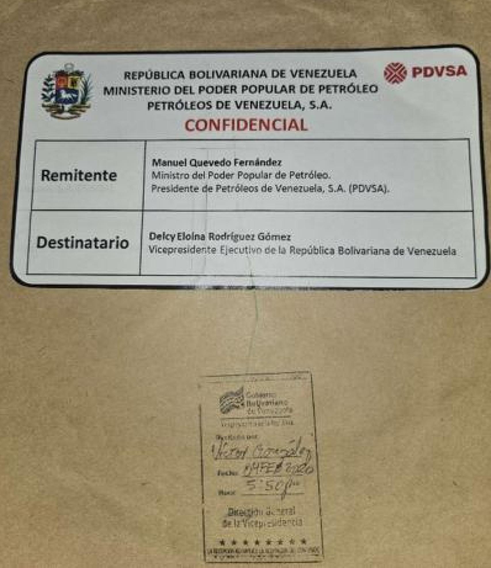 Aldama entrega al juez Moreno el sobre de PDVSA que el empresario relaciona "con la financiación ilegal del PSOE"