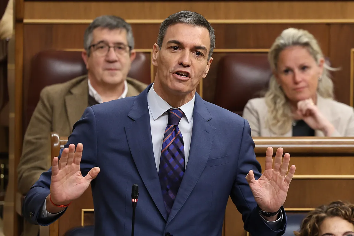 El CIS de Tezanos reduce dos puntos la distancia del PSOE sobre el PP y ve una caída de Vox