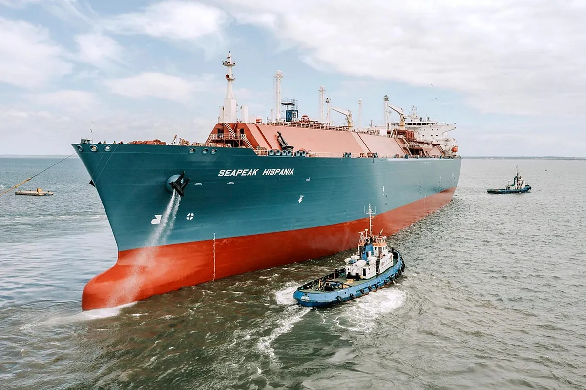 Tres antiguos gaseros de Fernández Tapias, vendidos para desguace por 35 millones