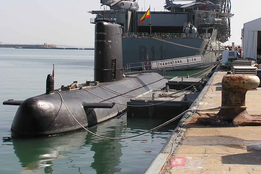 España está vendiendo tecnología militar para chatarra: lo último fue un submarino de la Armada por 130.000 euros