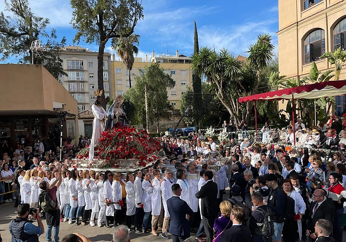Más de 35 centros sanitarios de Málaga recibirán claveles del Cautivo el próximo Lunes Santo