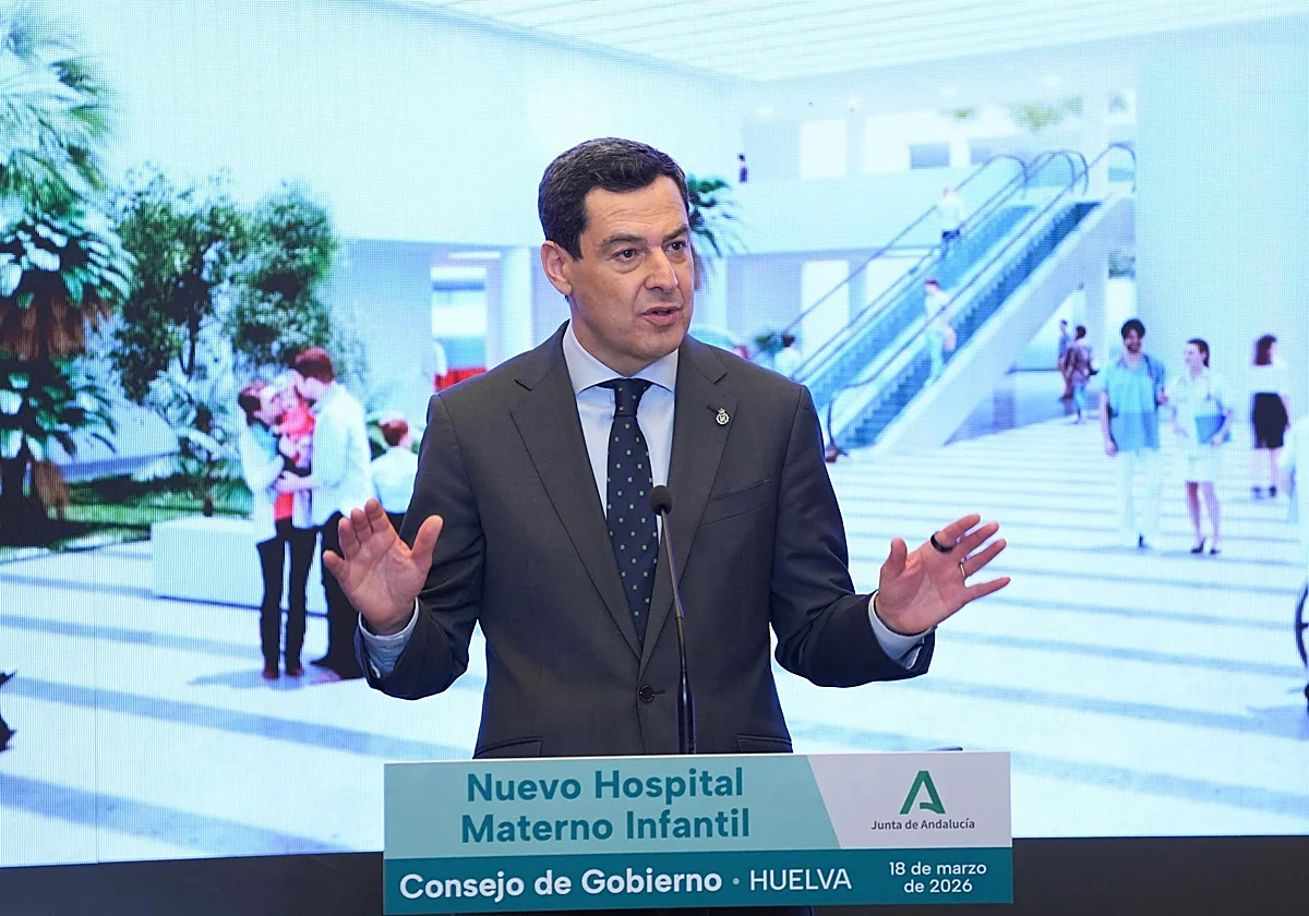 Juanma Moreno asegura que el sistema sanitario ha salido reforzado tras la crisis de los cribados