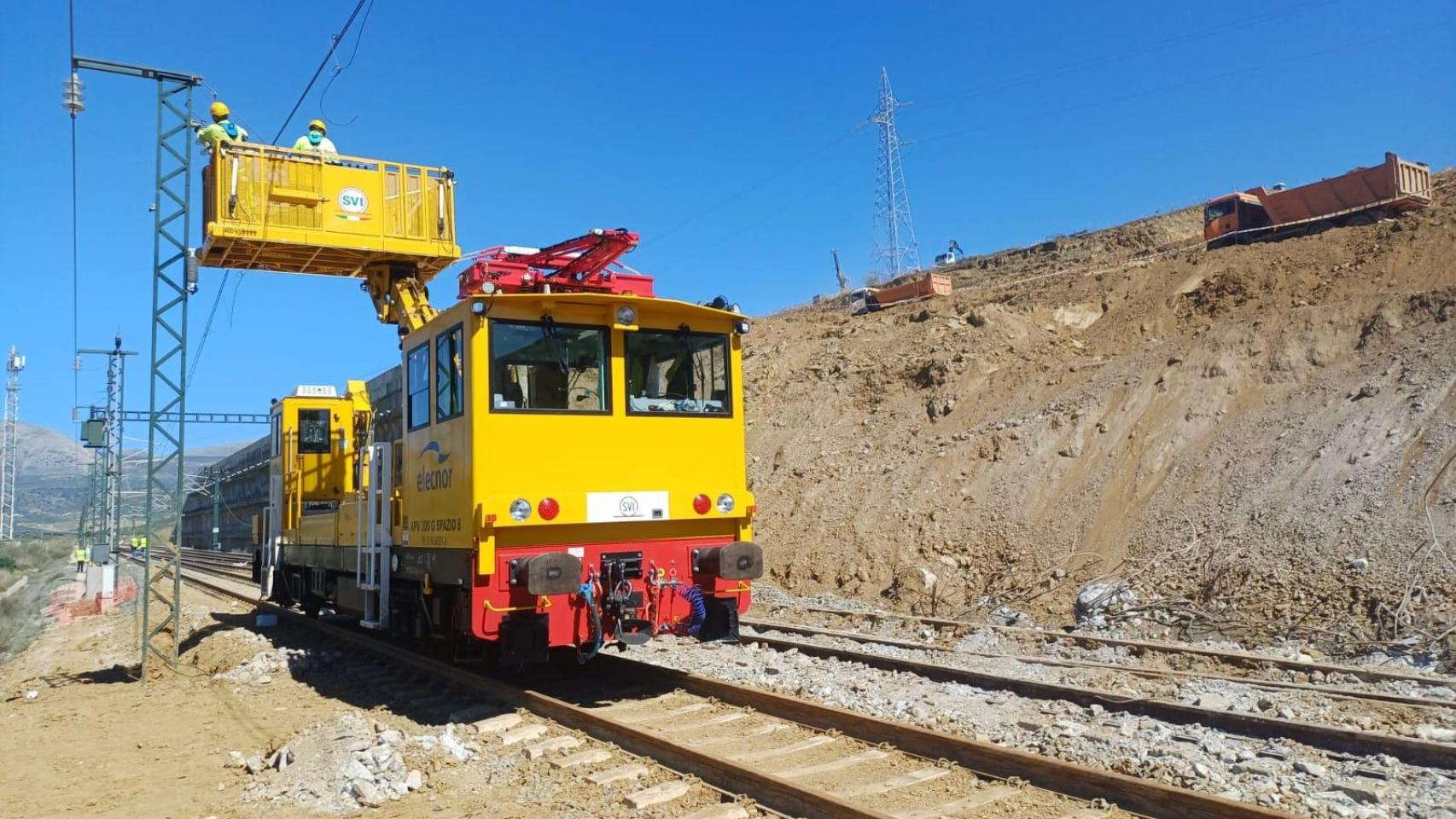 Juanma Moreno pedirá que el Gobierno pague los 1.300M que costará la interrupción del AVE a Málaga en Semana Santa