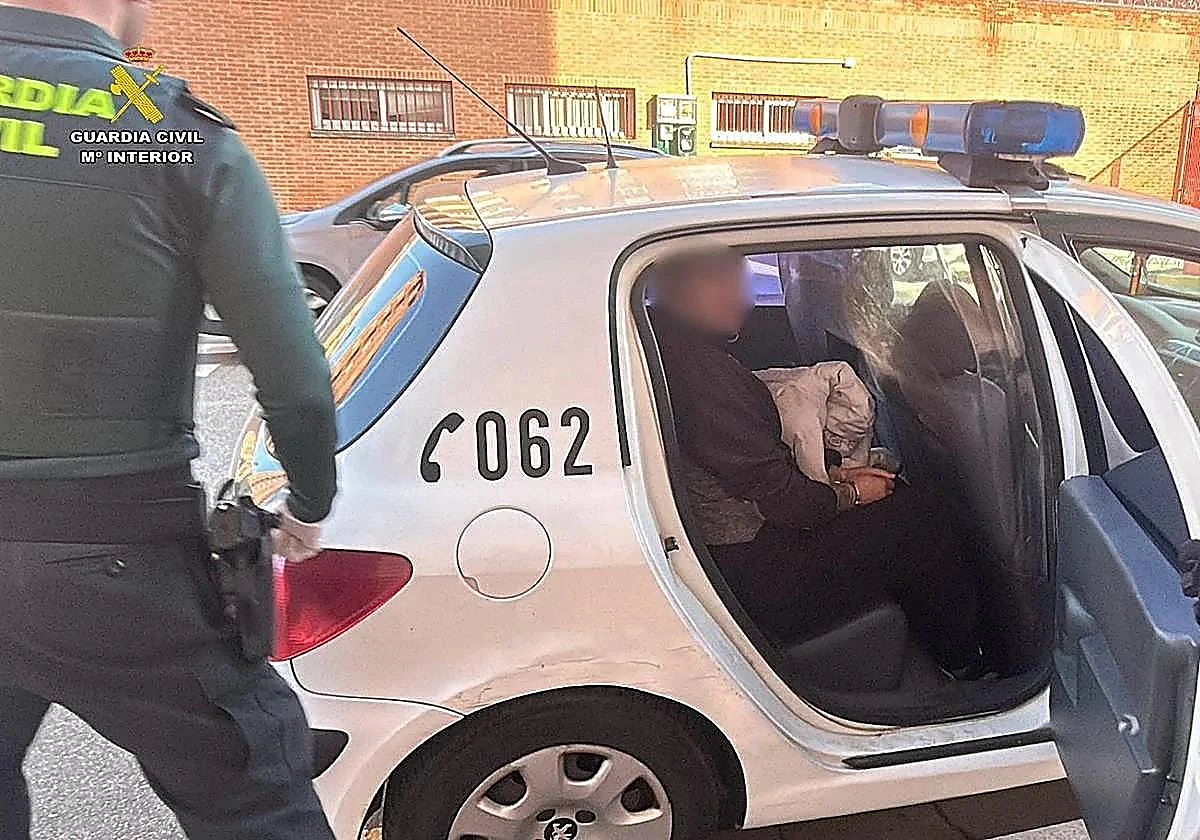 Detenido después de que su pareja se tirara por la ventana para huir de él en La Rioja