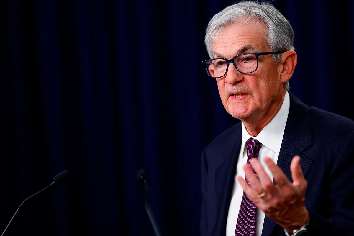 La Fed frena las rebajas de sus tipos por Trump