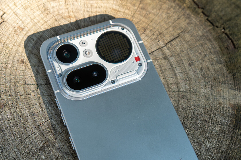 Nothing Phone (4a) Pro, análisis: te atrae por su juego de luces y acaba enamorándote por todo lo demás