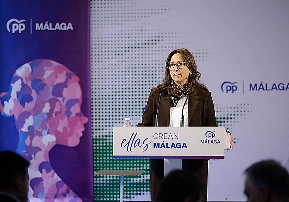 Patricia Navarro insta a la sociedad malagueña a estar «unida frente al agravio» del Gobierno a Málaga