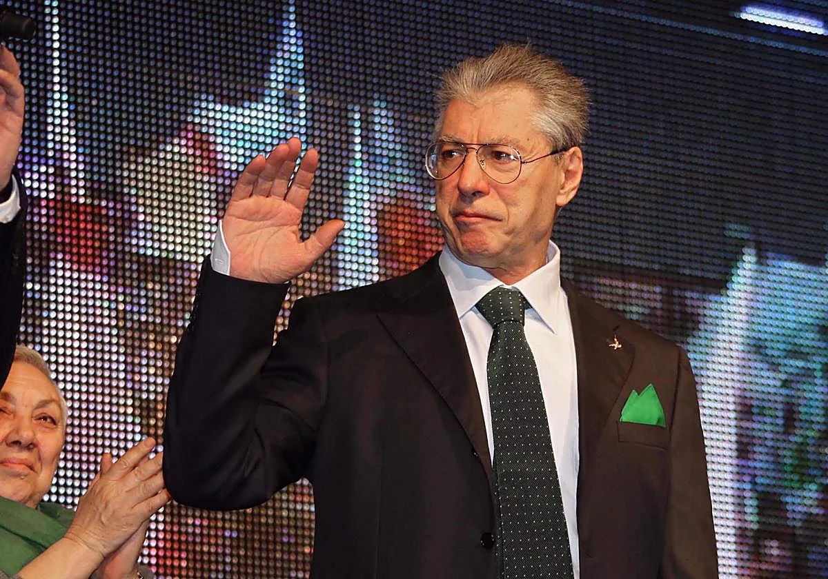 Muere el líder independentista italiano Umberto Bossi