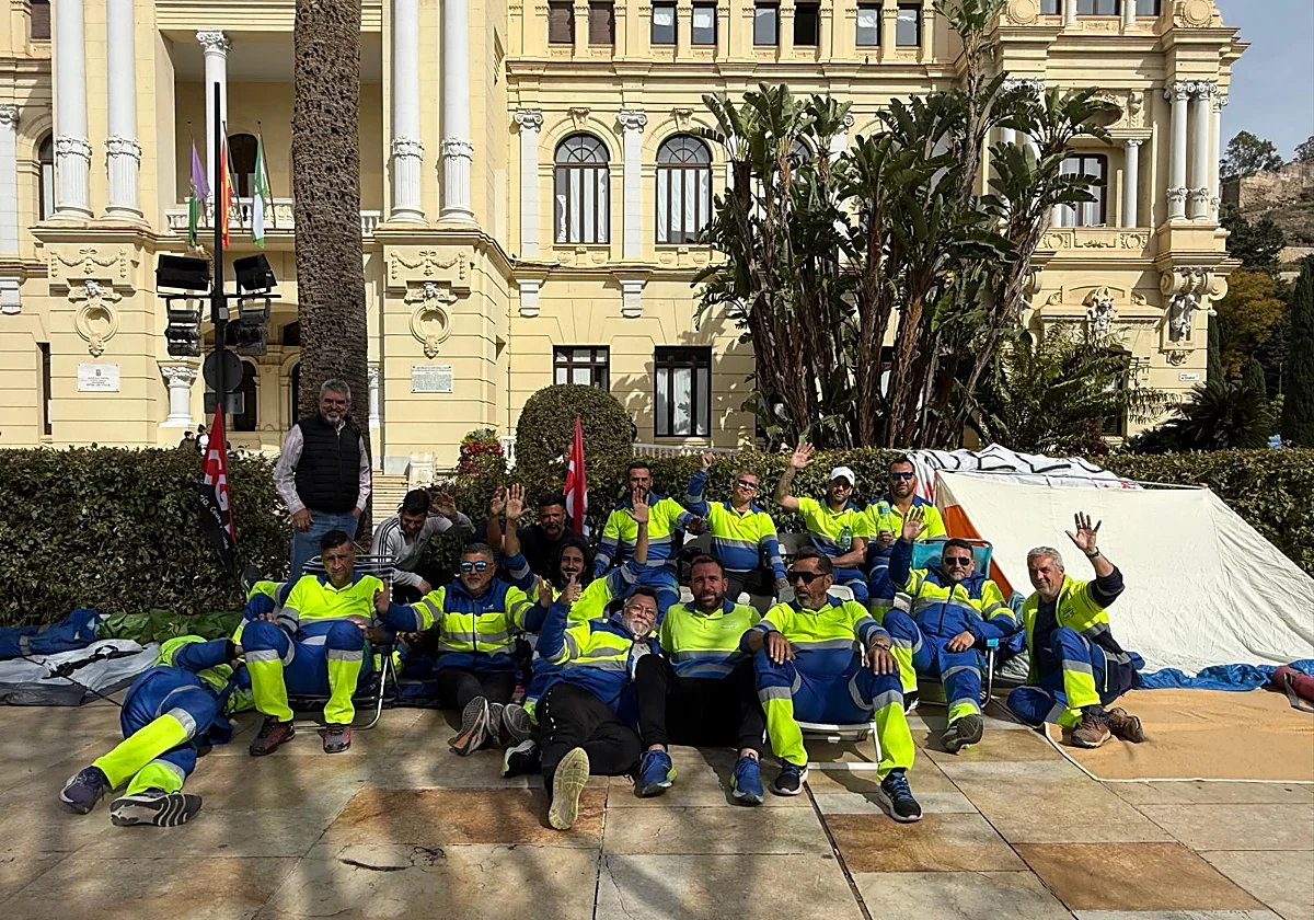 Los empleados de FCC y Aqualia levantan la huelga de hambre a medianoche gracias a un preacuerdo con Emasa