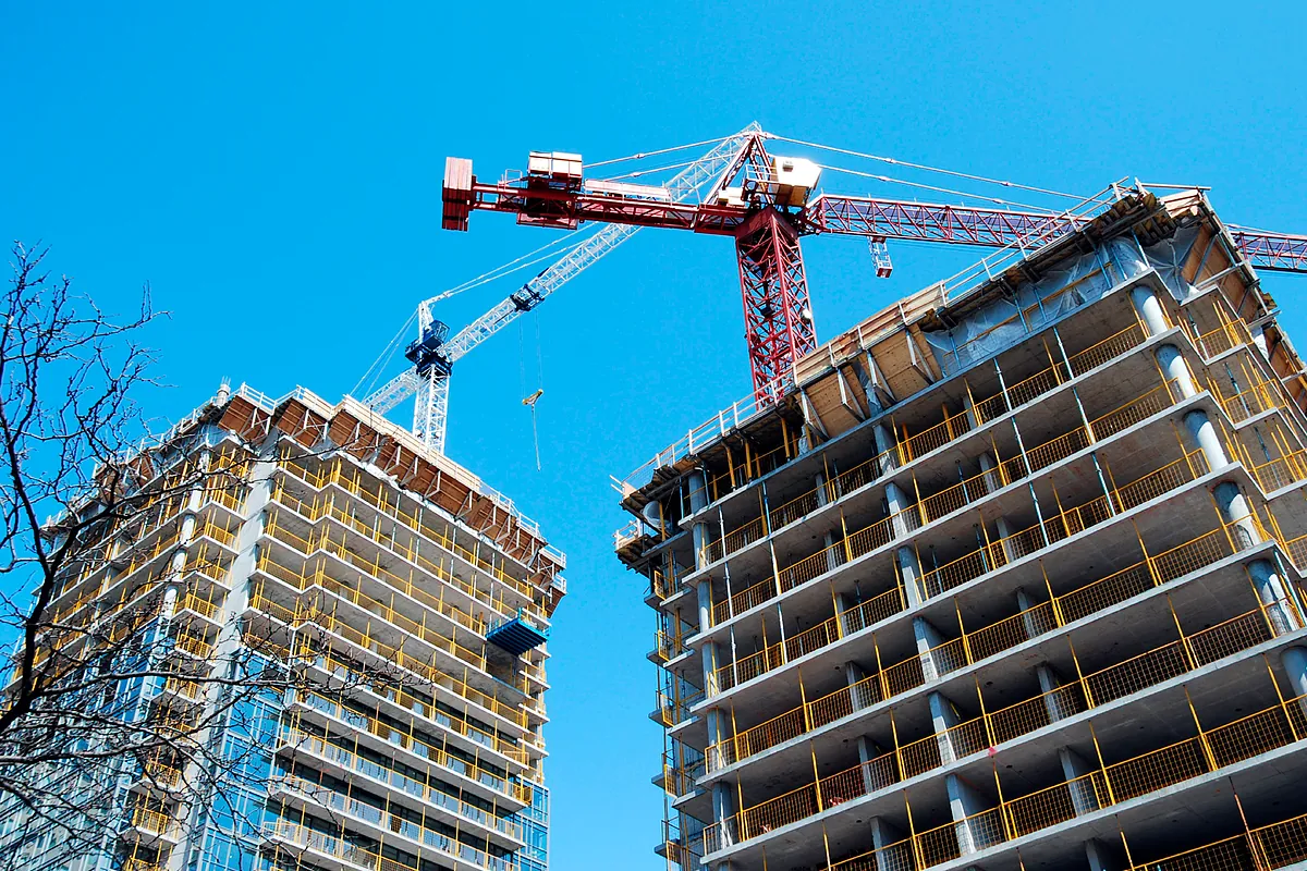 Las promotoras caen en Bolsa por el temor al alza de tipos