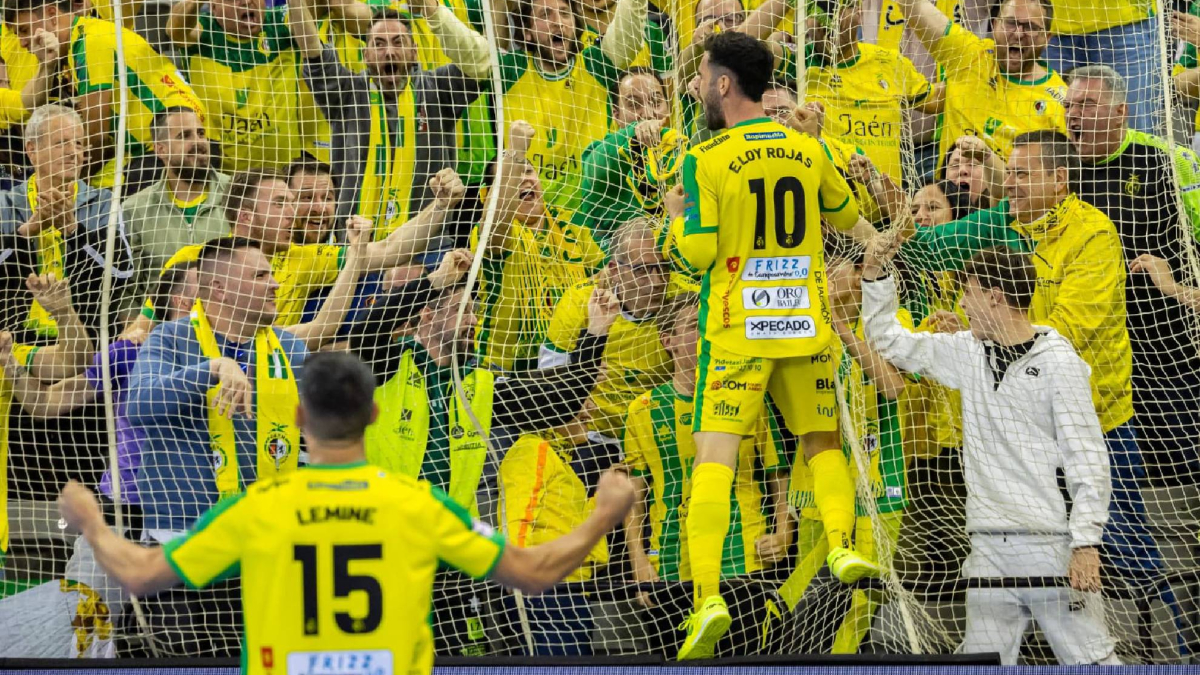 Jaén Paraíso Interior se hace muy grande jugando en Granada