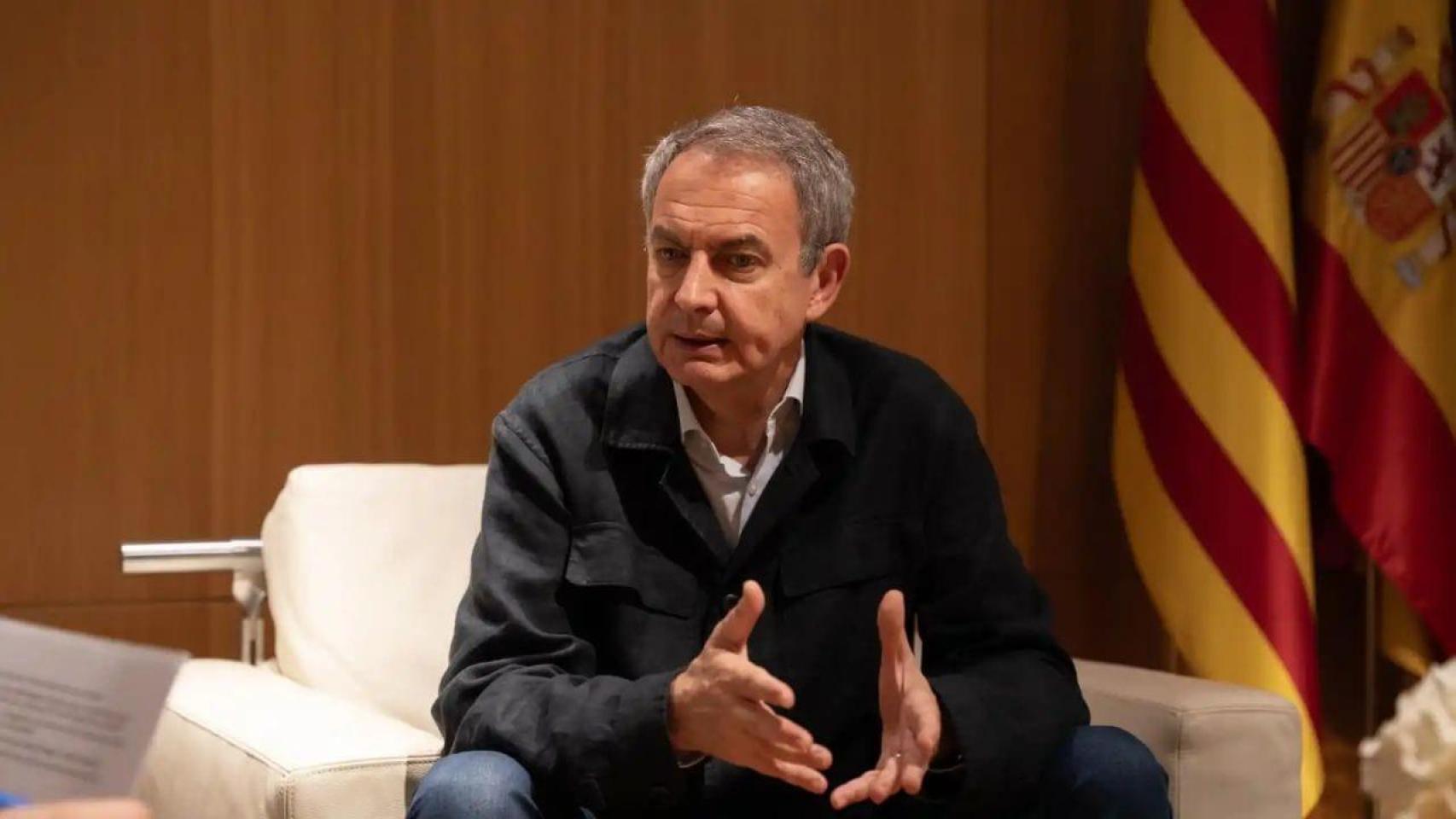 Zapatero niega cualquier relación con el rescate de Plus Ultra tras la detención de su amigo 'Julito' Martínez