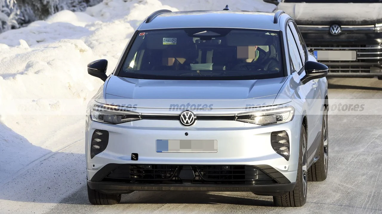 El Volkswagen ID. Tiguan eléctrico se deja ver en pruebas y 2027 ya asoma en el horizonte