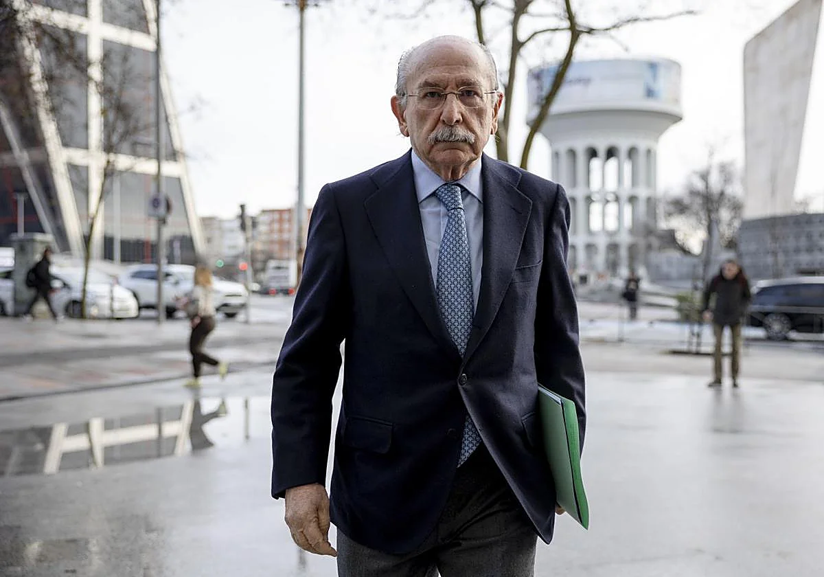 Del Rivero pide la dimisión de Carlos Torres por el caso 'Cenyt'