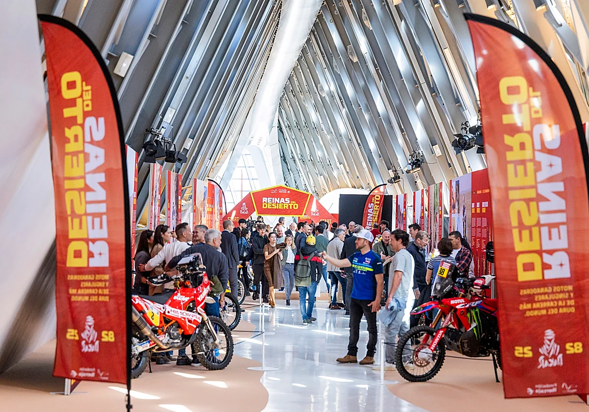 «Reinas del desierto»: La mayor colección de motos del Dakar vista en España