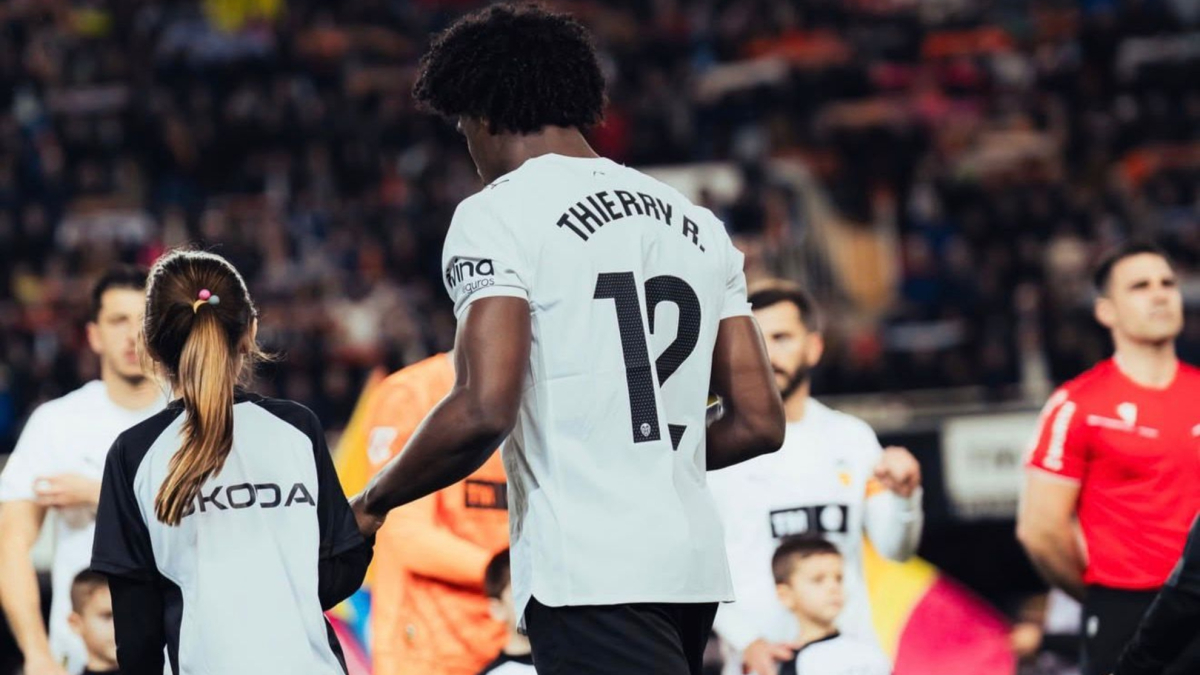 Thierry se vuelve a lesionar... y Saravia aún no está listo