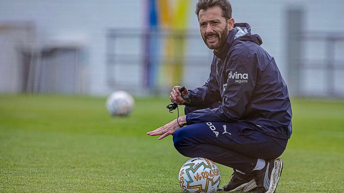 Corberán: "El Valencia es grande y está acostumbrado a luchar por otras cosas"