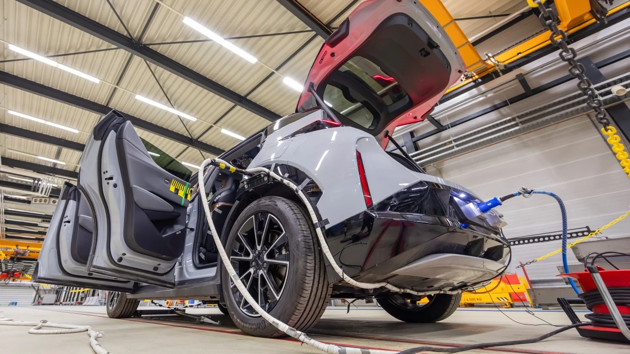 Euro NCAP nos abre sus puertas: así se consiguen de verdad las 5 estrellas, visto desde dentro