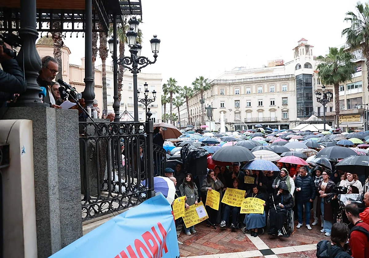 Las víctimas del accidente de Adamuz se manifiestan para exigir «justicia y verdad»