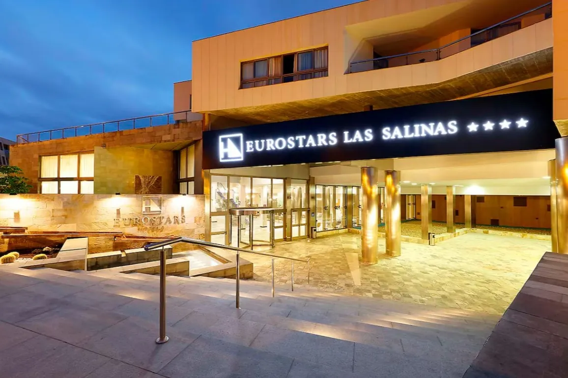 Atom vende a Natixis un hotel en Fuerteventura por 51 millones