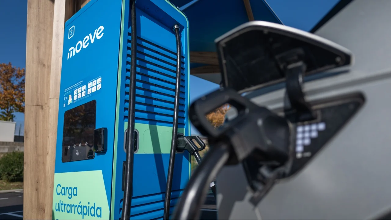 Más que recargar el coche: así es la red que cambia las reglas del juego (y sin pagar más)