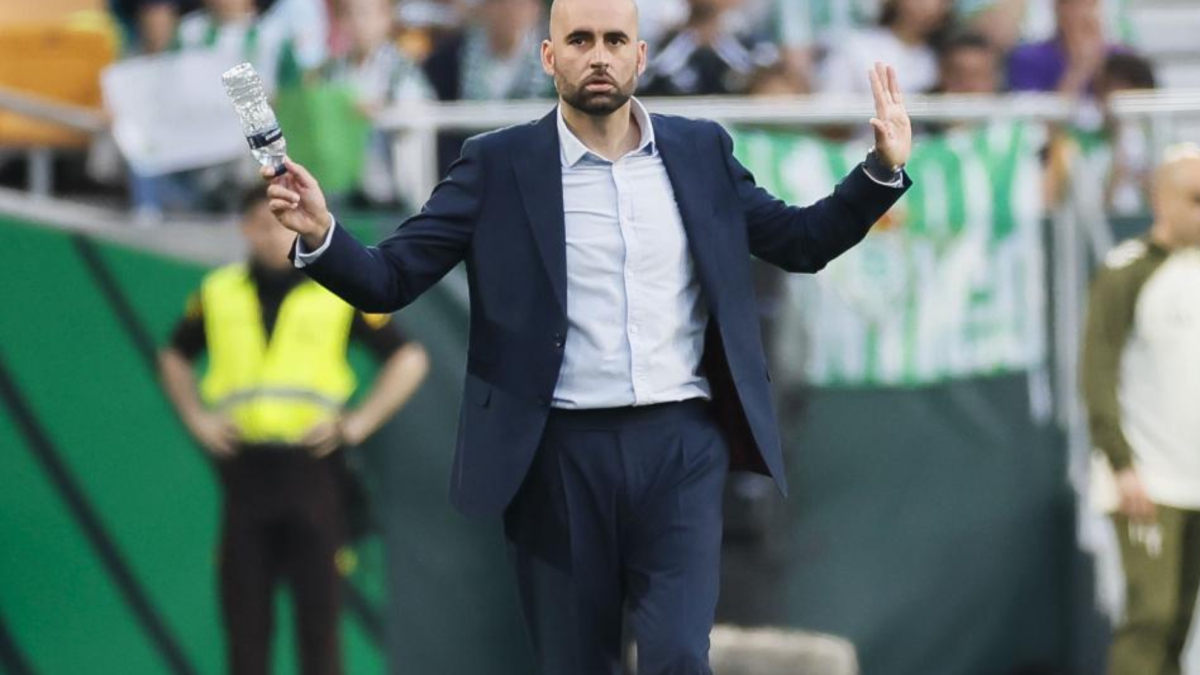 Giráldez: “Intento hacer mi trabajo de forma coherente y apasionada”