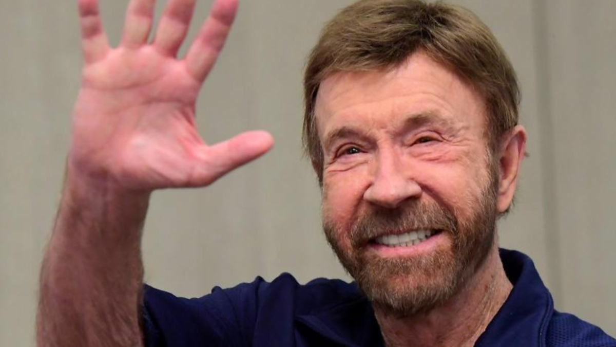 Las horas antes de la muerte de Chuck Norris: impactados por su sorprendente desenlace