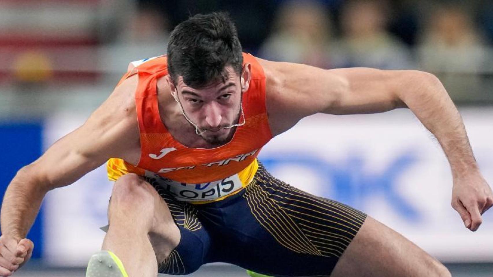 Quique Llopis logra la medalla de plata en los 60 metros valla de los Mundiales de Torun y rompe el récord de España