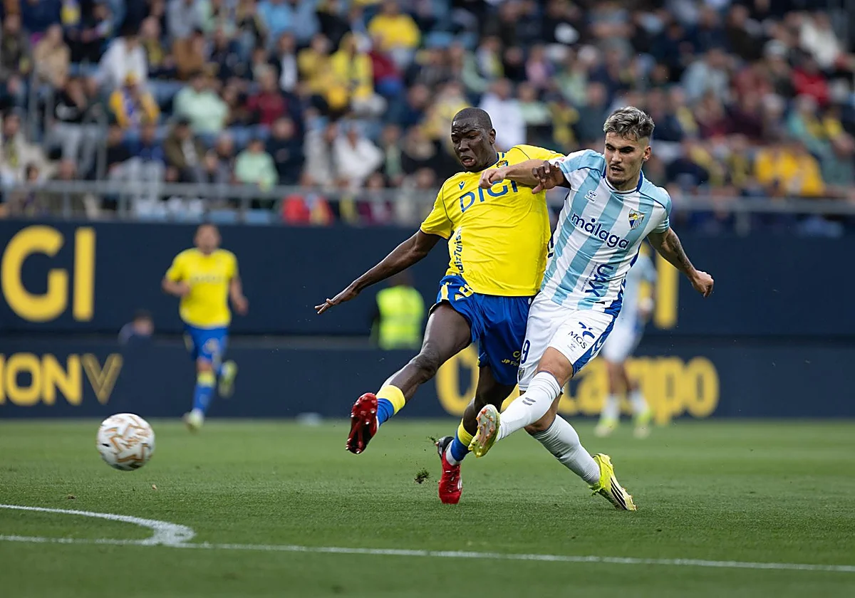 Baile por malagueñas en el 'Carranza'