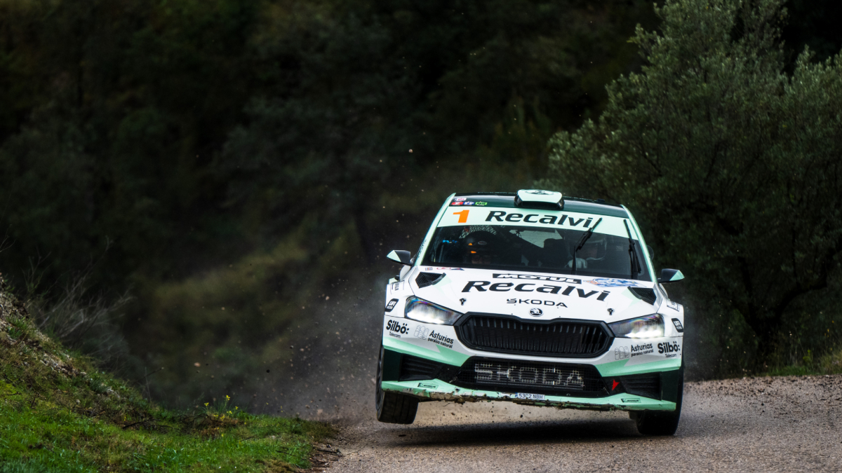 'Cohete’ Suárez empieza el SuperCER ganando un Rally de La Nucía con mucha miga