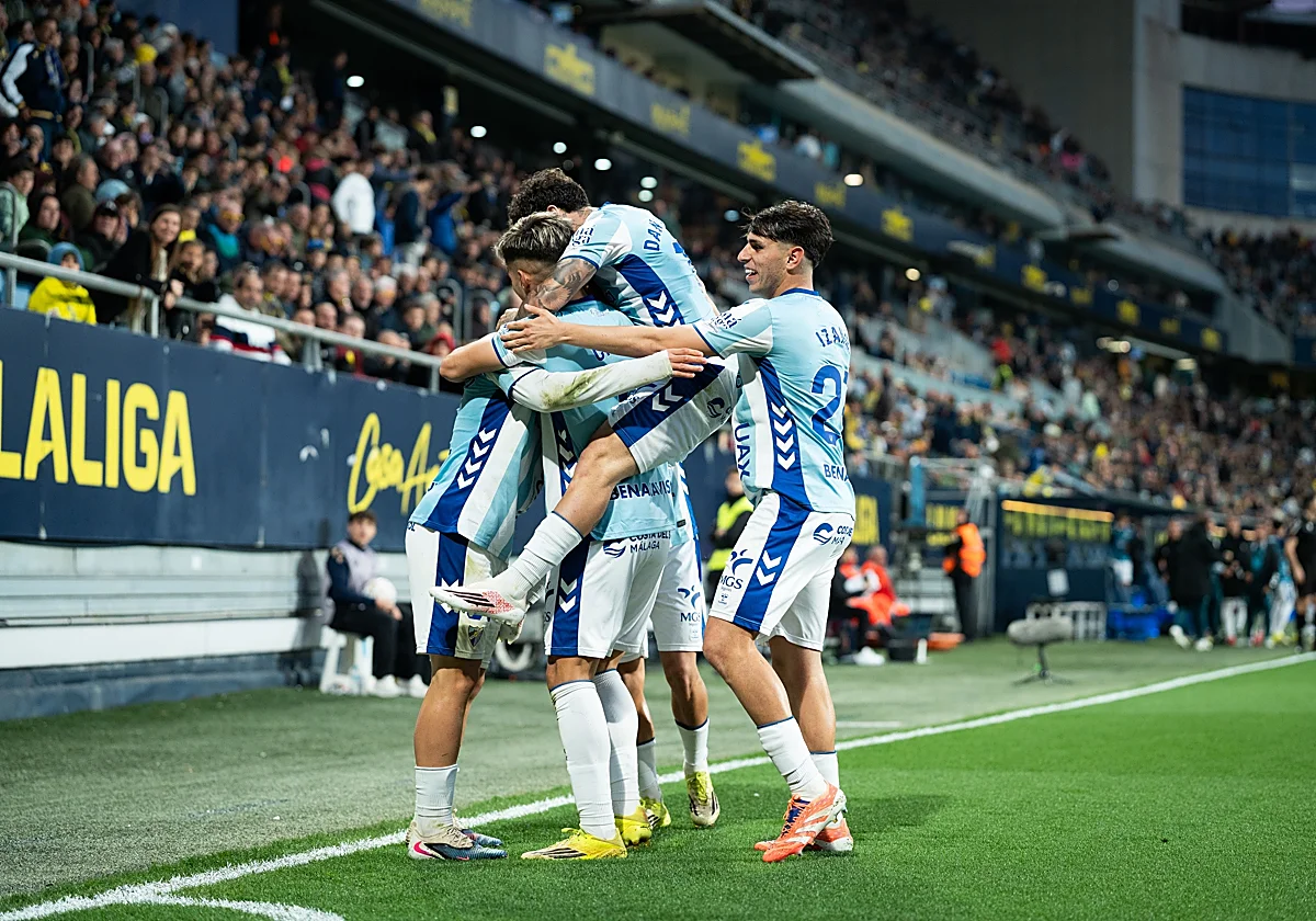 El Málaga, cada vez mejor colocado en la lucha por ascender a Primera