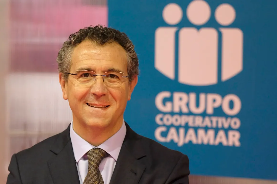 Cajamar reforzará su plantilla con más de 360 profesionales