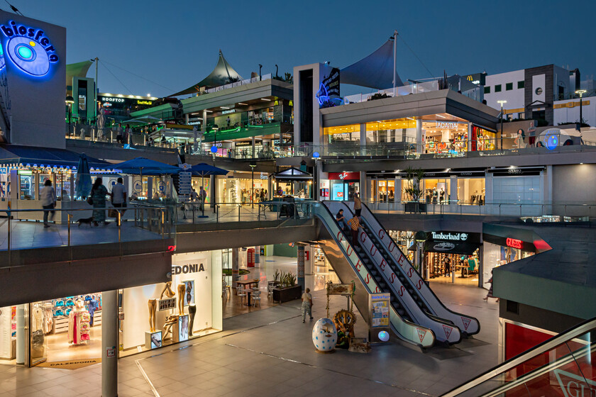 Los centros comerciales parecían condenados a la agonía. La realidad es que no paran de crecer con inversiones millonarias