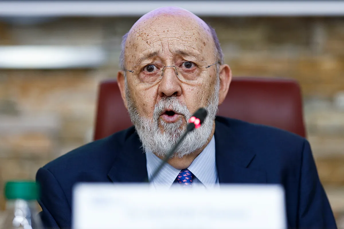 El PP anuncia una querella contra Tezanos por posible delito electoral con el CIS al buscar "inflar" y "beneficiar" al PSOE