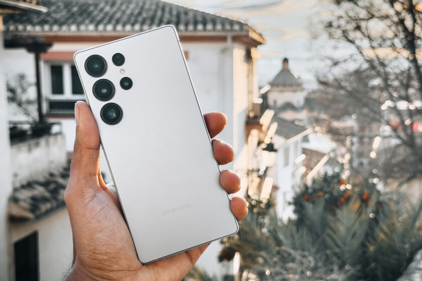 El Samsung Galaxy S25 Ultra ha bajado tanto de precio que ya roza otra vez su mínimo histórico