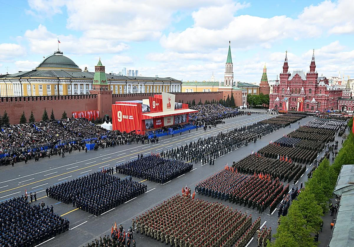 Rusia se rearma gracias al alza de precios de la energía por el bloqueo de Ormuz