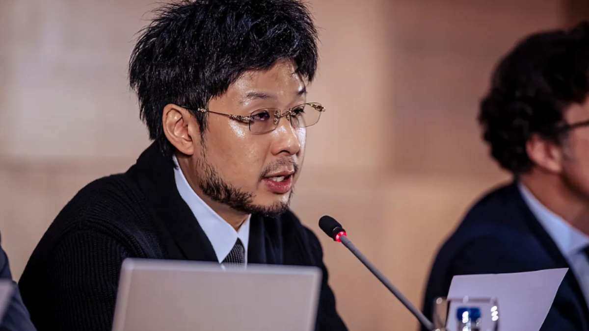 El presidente Kiat Lim aprovecha el parón de Liga para regresar a Valencia