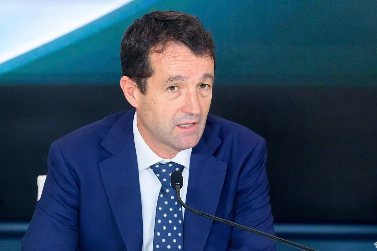 ¿Va a descabalgar mañana el Gobierno a Escribano de Indra?