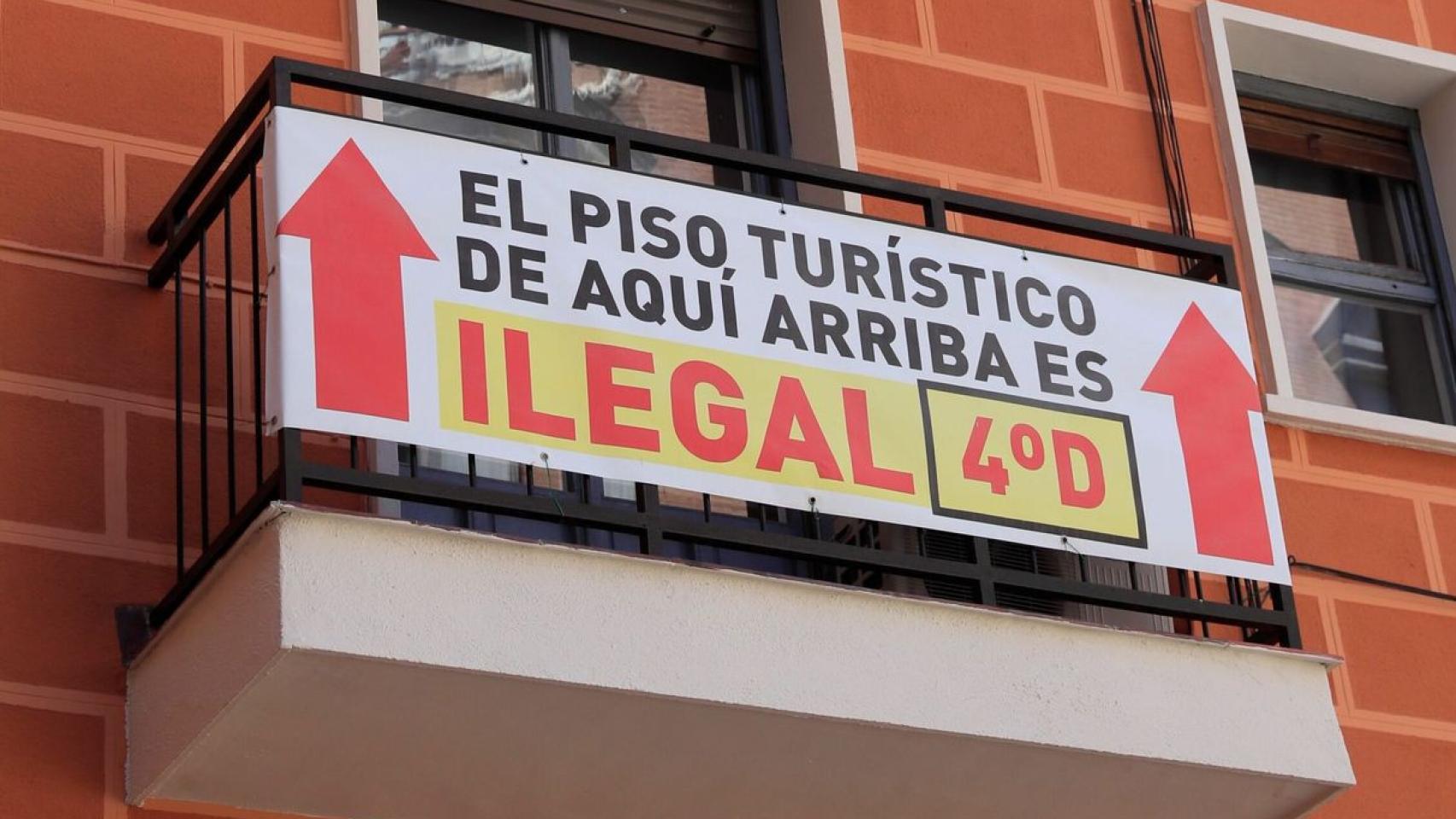 Ayuso sigue limitando las viviendas turísticas: bastará la negativa de la comunidad de vecinos para prohibirlas