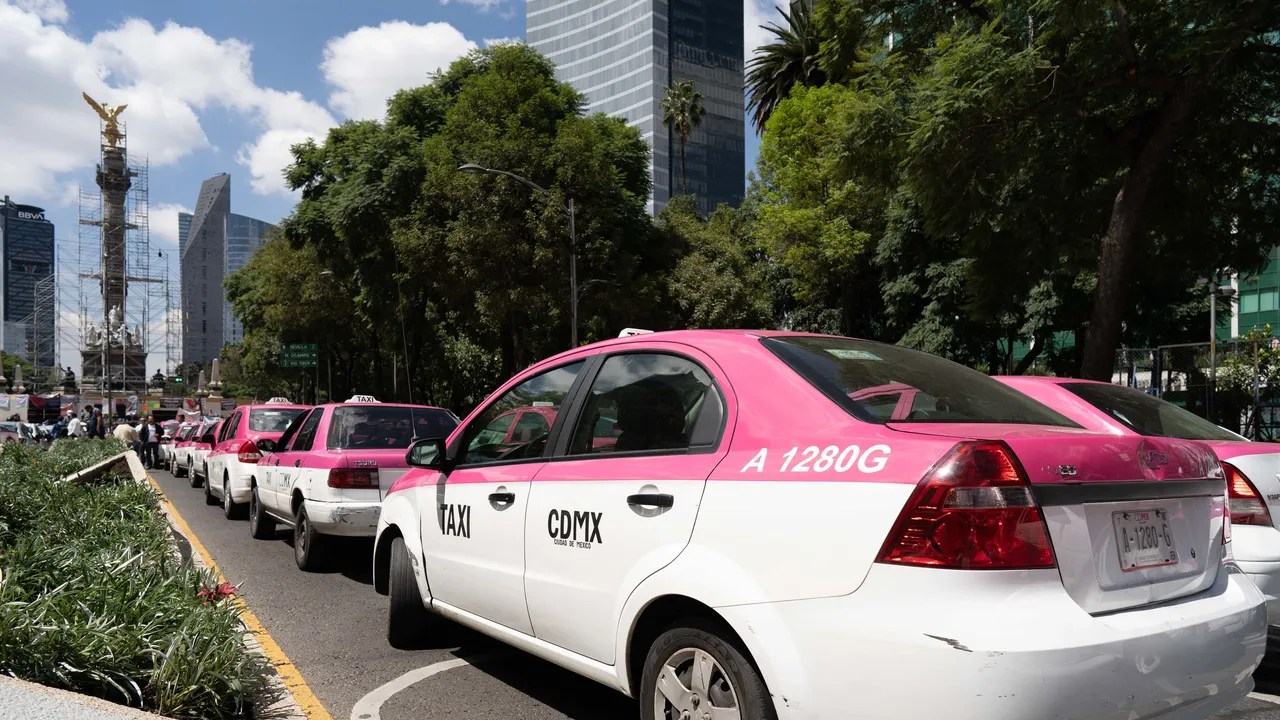 Uber y taxistas mexicanos hacen las paces y anuncian colaboración de cara al Mundial 2026