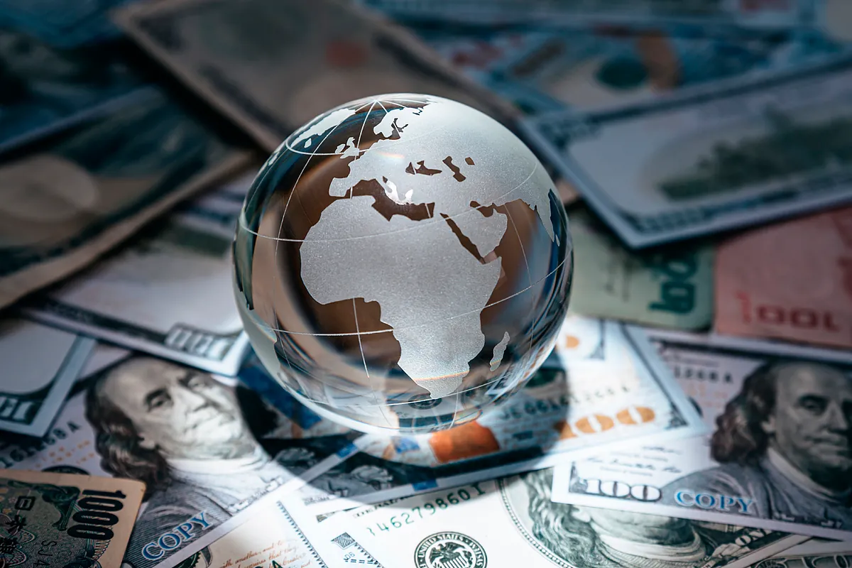 La OCDE anticipa un frenazo en seco del PIB de la eurozona y un fuerte repunte de la inflación