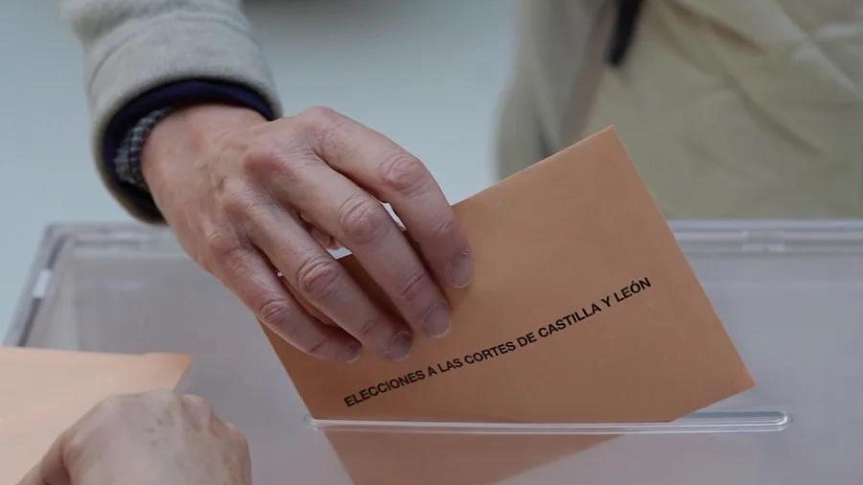 La Junta Electoral Central accede a la petición del PP y suspende el uso del DNI digital para votar en las elecciones