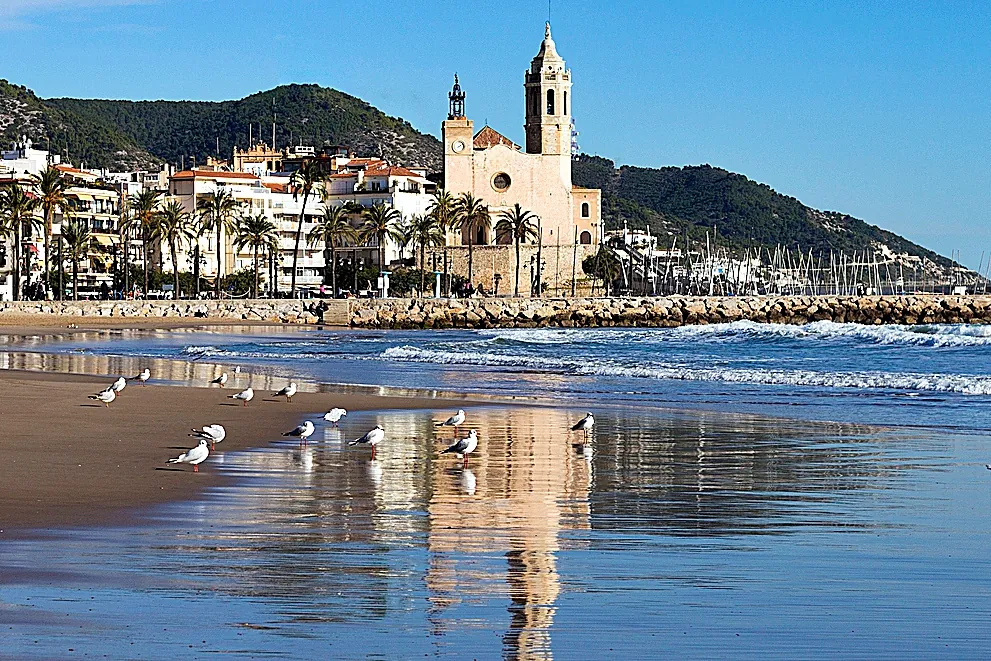 Costa del Garraf: vida mediterránea a un paso de Barcelona