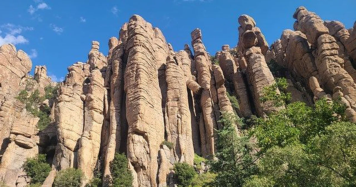 Los apaches como guardianes de Arizona: el paisaje como ficción