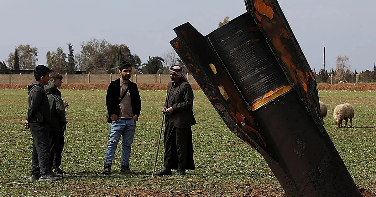 Entre el meme y las bombas