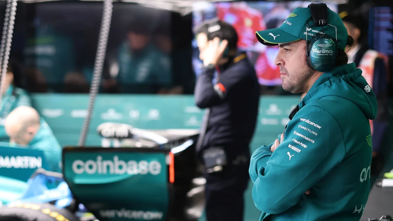 Alonso reaparece exultante, pero tiene una mala noticia para Aston Martin y Honda: “Es lo mismo que teníamos...”