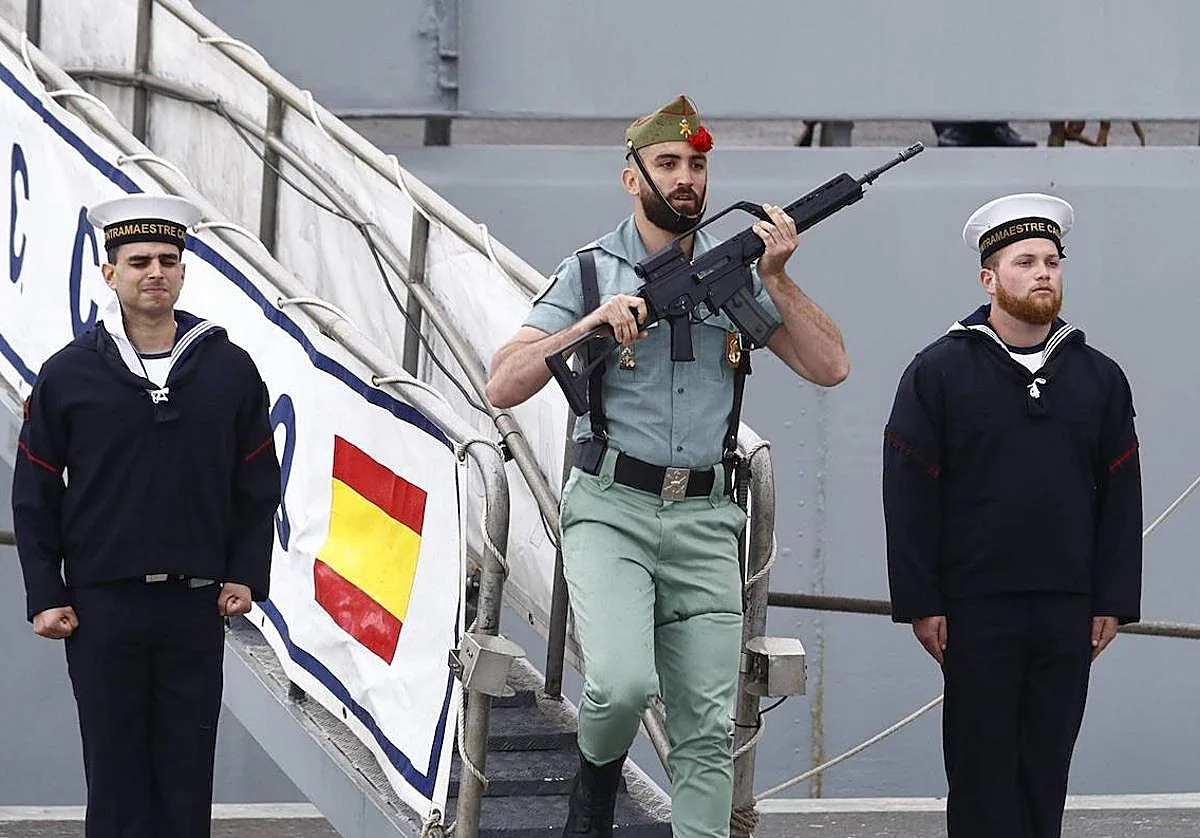 Desembarco de La Legión y traslado de Mena 2026: horario y recorrido de esta Semana Santa en Málaga