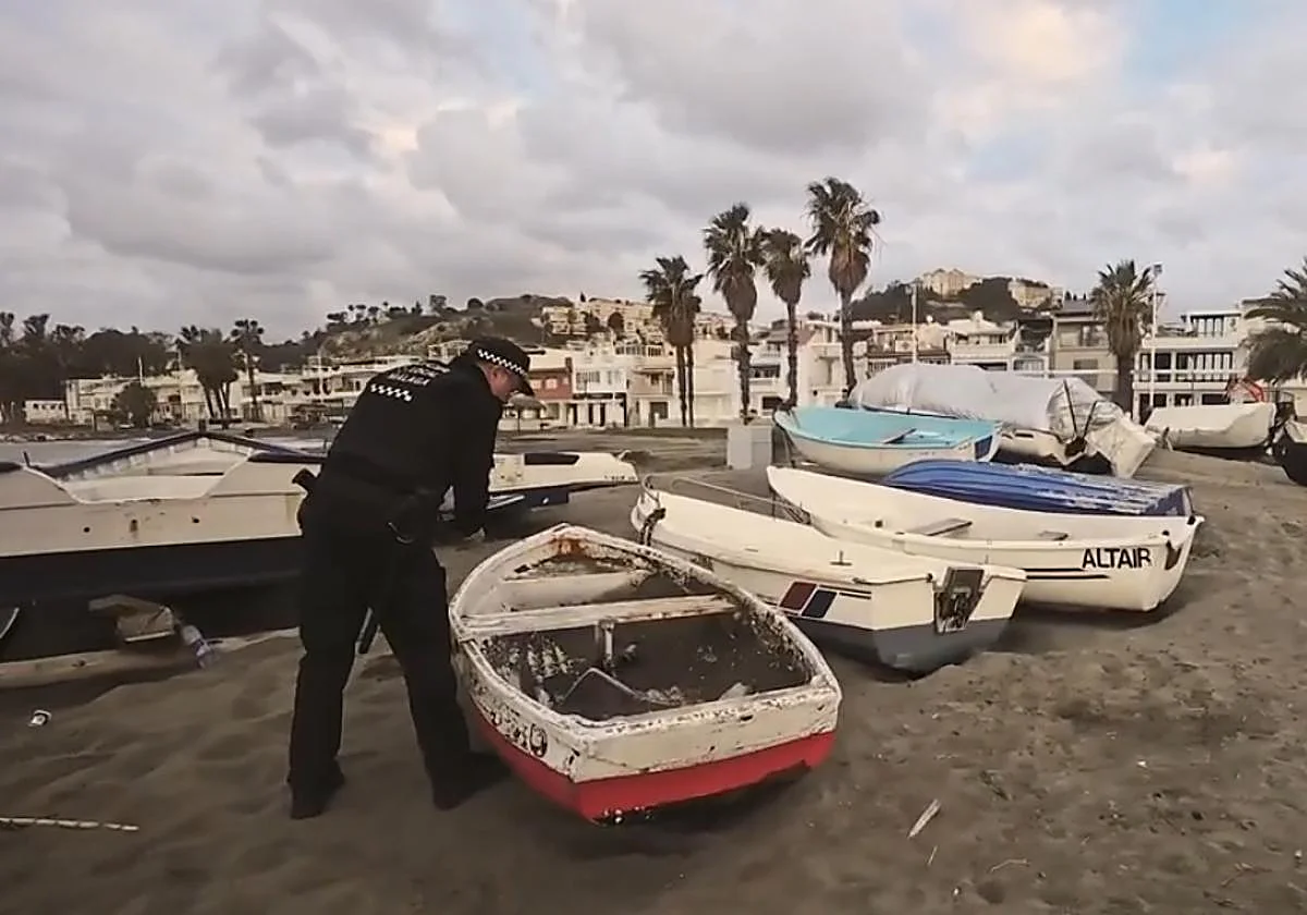 Intervenidas varias barcas sin registrar en cinco varaderos de la zona Este de Málaga