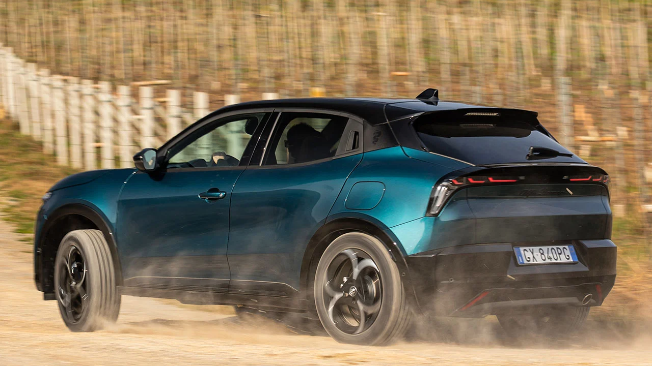 El 4x4 que nadie esperaba baja 3.300 €, tiene etiqueta ECO y solo gasta 5,2 litros, es el anti-Duster premium que sí cuadra por precio