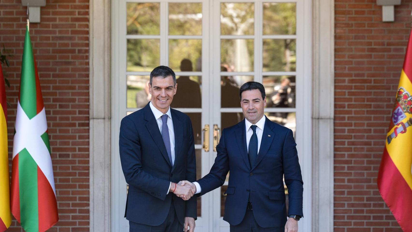 AENA carga contra el acuerdo Sánchez-Pradales para la gestión de aeropuertos y avisa de que tomará medidas legales